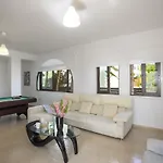 Villa Konnos Blue *