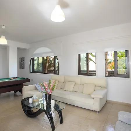 Villa Konnos Blue *