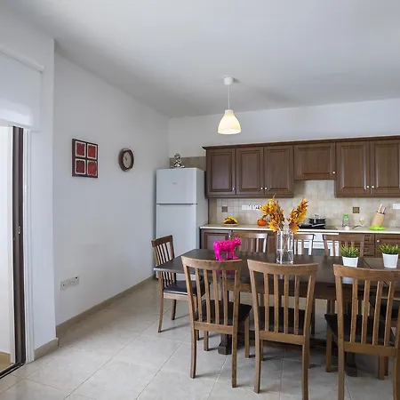 Konnos Blue Villa *