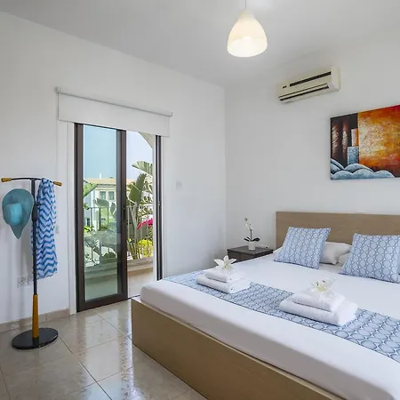 Villa Konnos Blue *