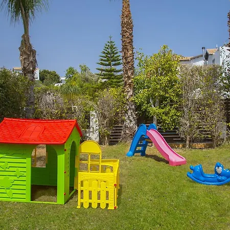 Konnos Blue Villa