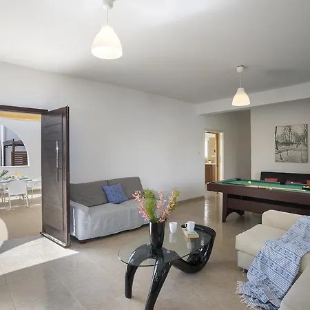 Вилла Konnos Blue